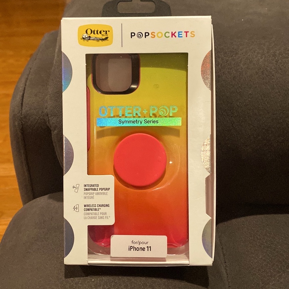 iPhone 11 Otter + Pop Symmetry Series Case